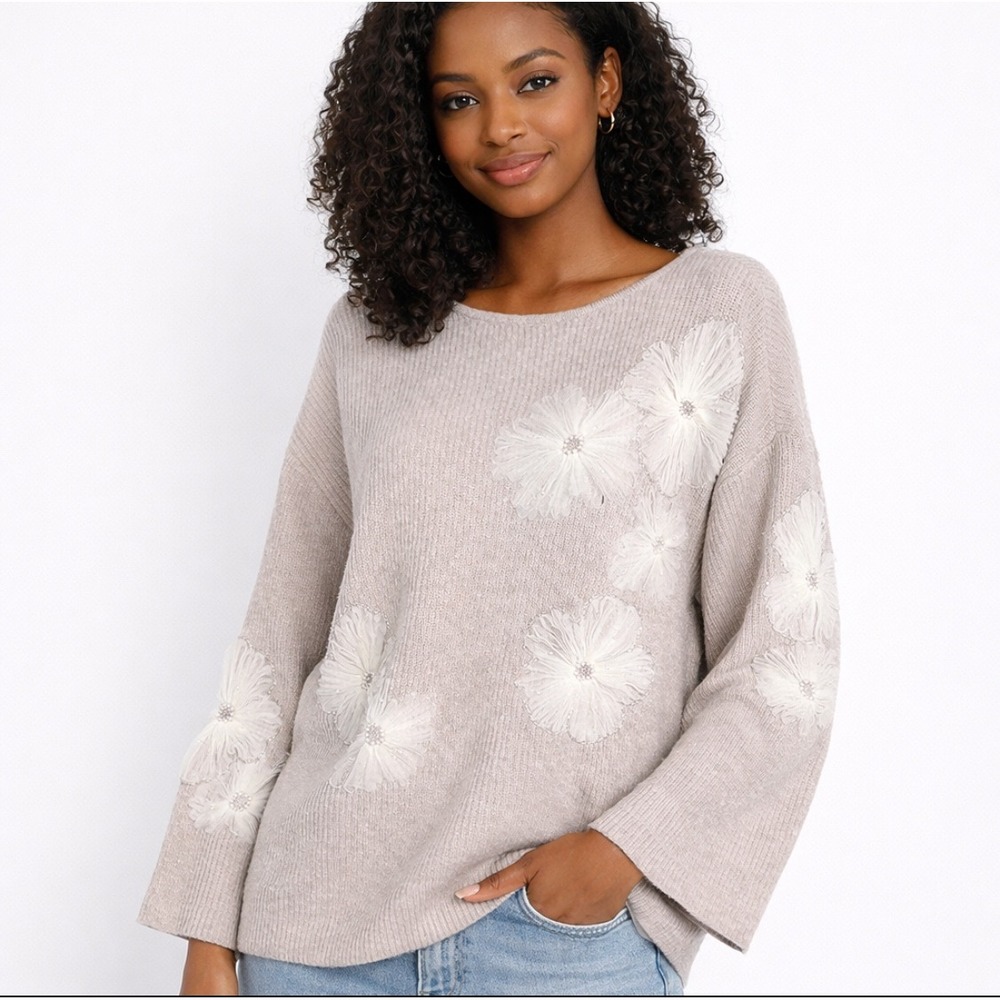 Chicos 3D Floral Sweater Size 2 L Pullover Beaded Lightweight Neutral Fairy Tan